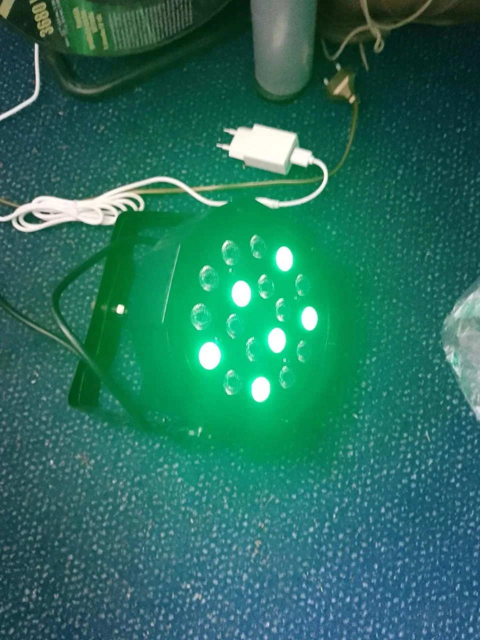 LED PAR pódijní reflektor – 18 LED diod, RGB / barevný efekt