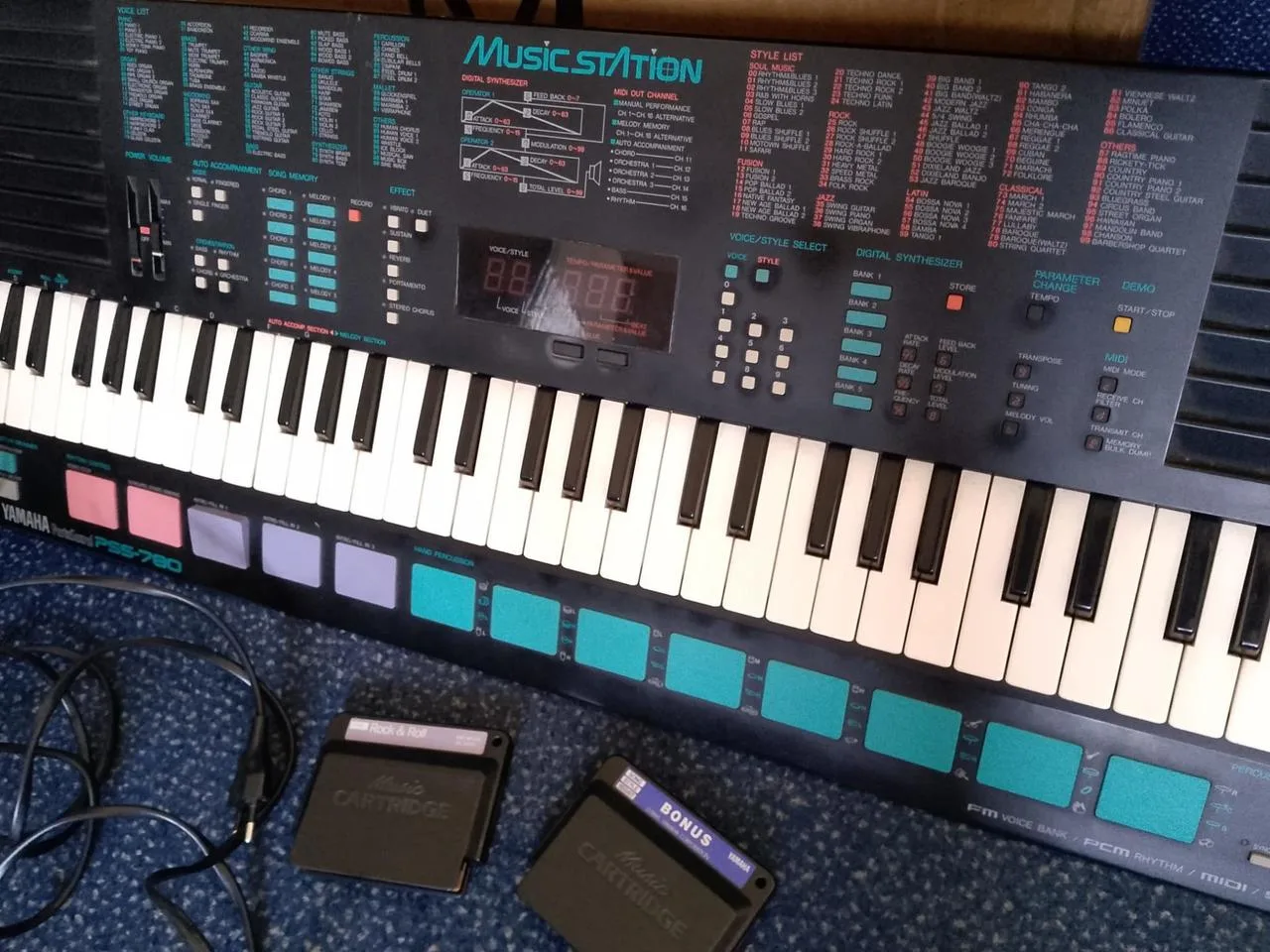 SET YAMAHA PSR-520 (Japan) + YAMAHA PSS-760 + 2x kartridge