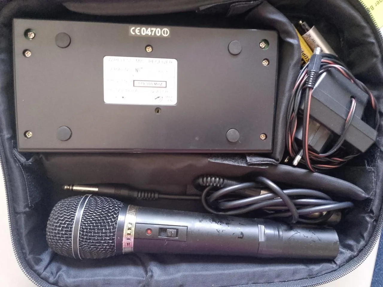 Bezdrátový mikrofonní VHF set ELKA
