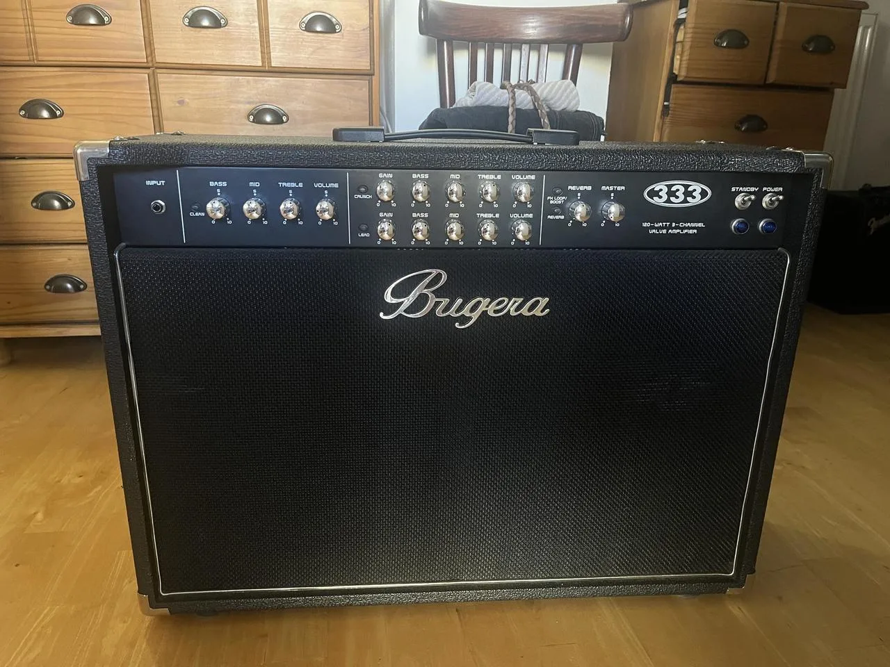 Prodám lampové kombo bugera 333 120w