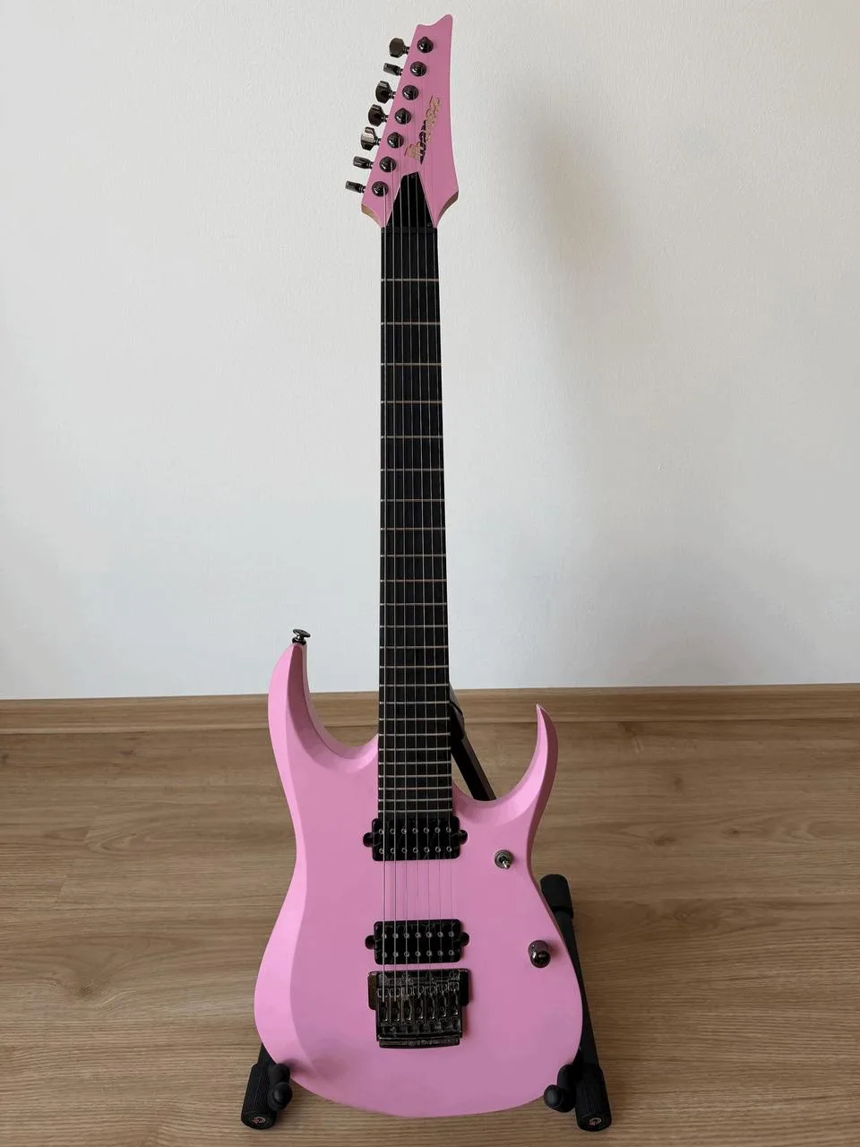 Ibanez RGD7UCS Prestige – Custom Pink Finish – Jediný kus