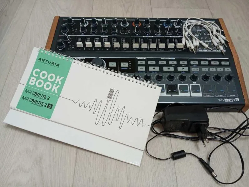 Arturia MiniBrute 2S – ARTURIA MINIBRUTE 2S