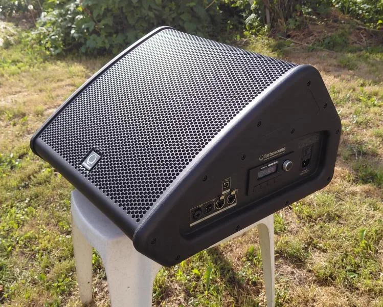 Turbosound TFX122M-AN – Prodám aktivní odposlech Turbosound TFX122M-AN
