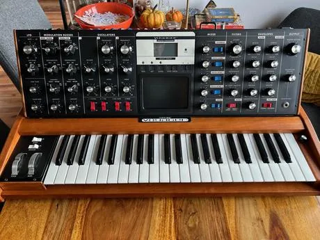 Moog Minimoog Voyager