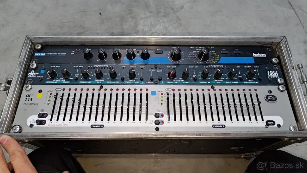 Peavey QF 215 grafický ekvalizér