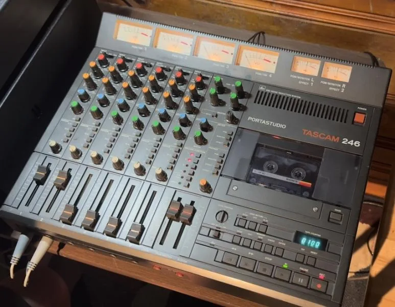 Koupím TASCAM 246