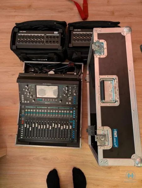 Allen & Heath SQ5 + 2xDX168 + Waves