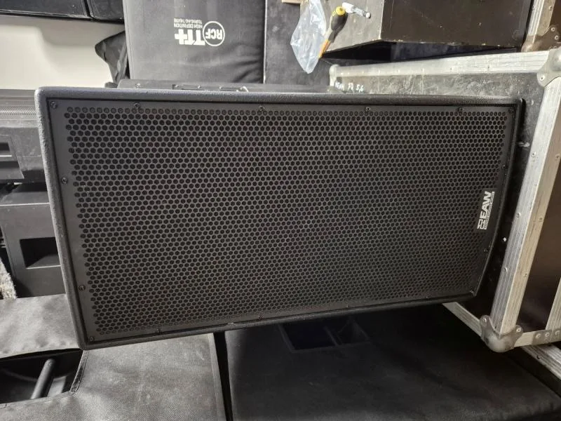 Prodám EAW KF300z