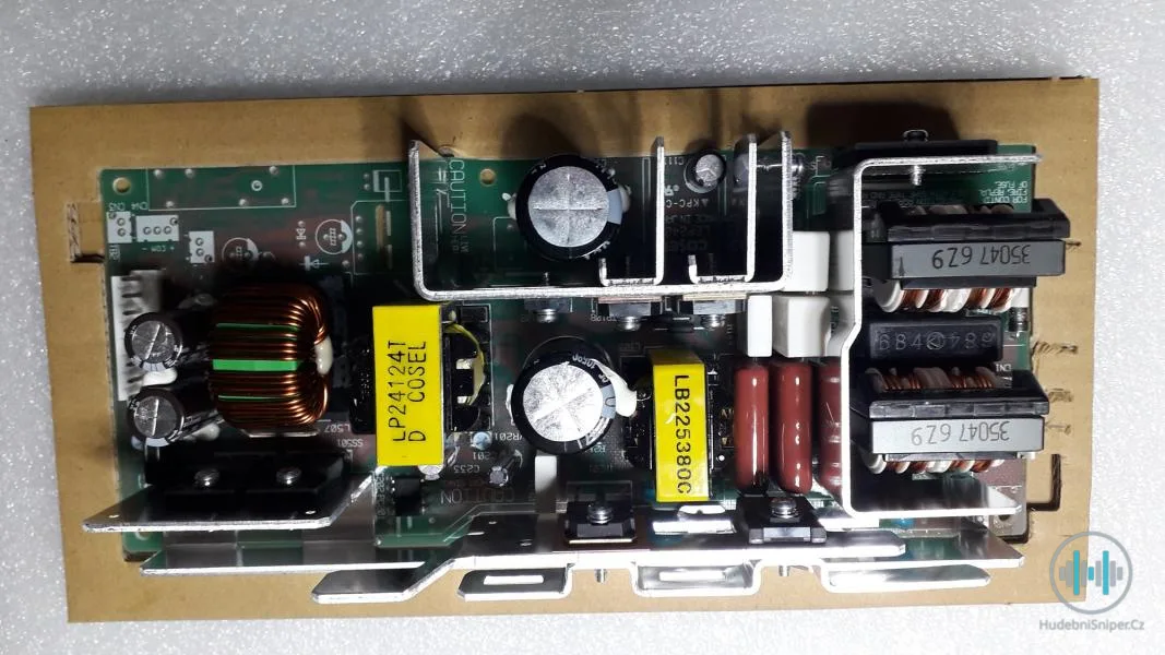 Zdroj do mixu Yamaha LS9 - 32.