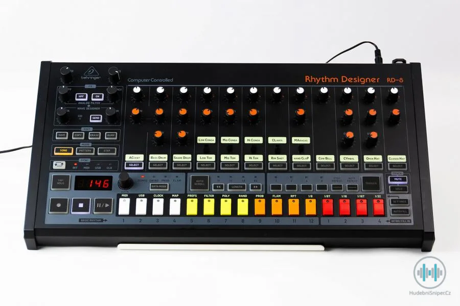 Behringer RD-8