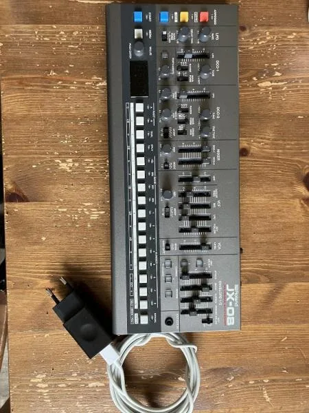 Roland Boutique JX08