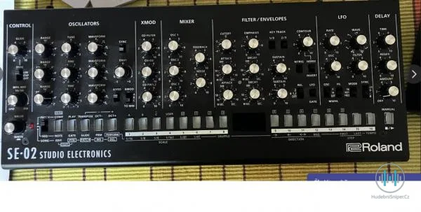 Roland SE-02