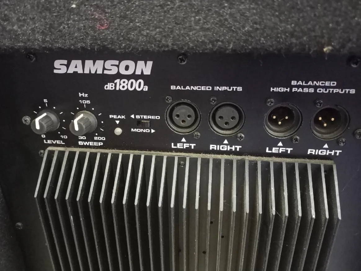 Aparatura Samson LIVE aktivní L1215 a sub DB1800