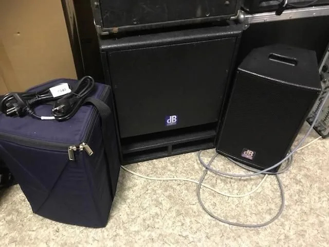 dB Technologies SUB05 aktivní subbas 12" 400W 40-150Hz SPL127dB
