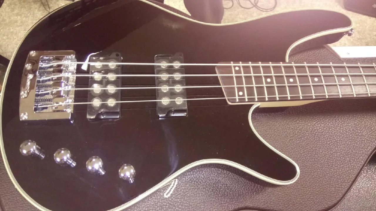 Ibanez SDGR SRX baskytara nová v záruce - svělý kus