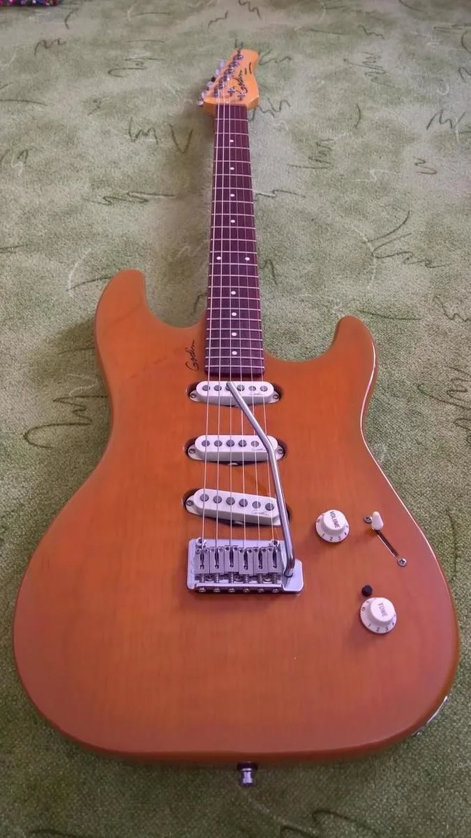 Godin Progression 2011 el. kytara typu Strat, dvojzvratné tremolo, Canada