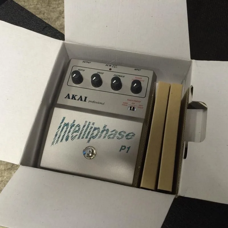 AKAI	P1 Intelliphase - Phaser na bázi vintage efektů stav nového skladem 2026