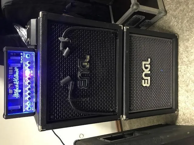 Hughes a Kettner Tubemeister Silver serie 18W 2 kanál hlavička - lampa