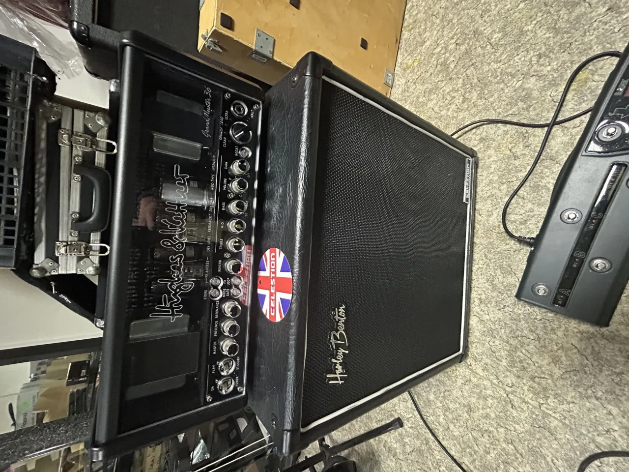 Hughes and Kettner Grand Meister 36 s efekty zanovni stav s pouzdrem