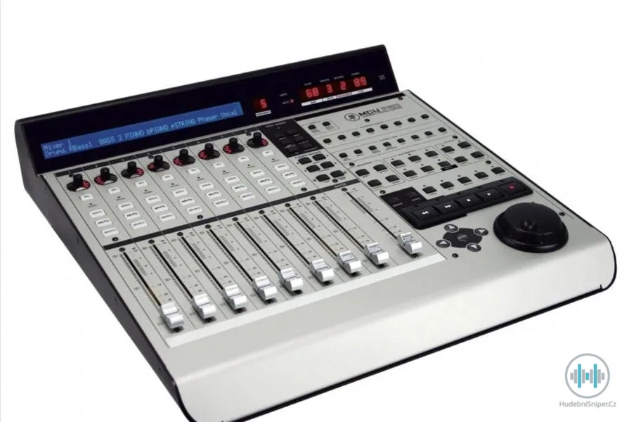 Mackie MCU PRO