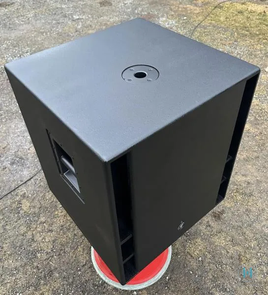 Prodám aktivní 18" subwoofer Mackie THUMP18S