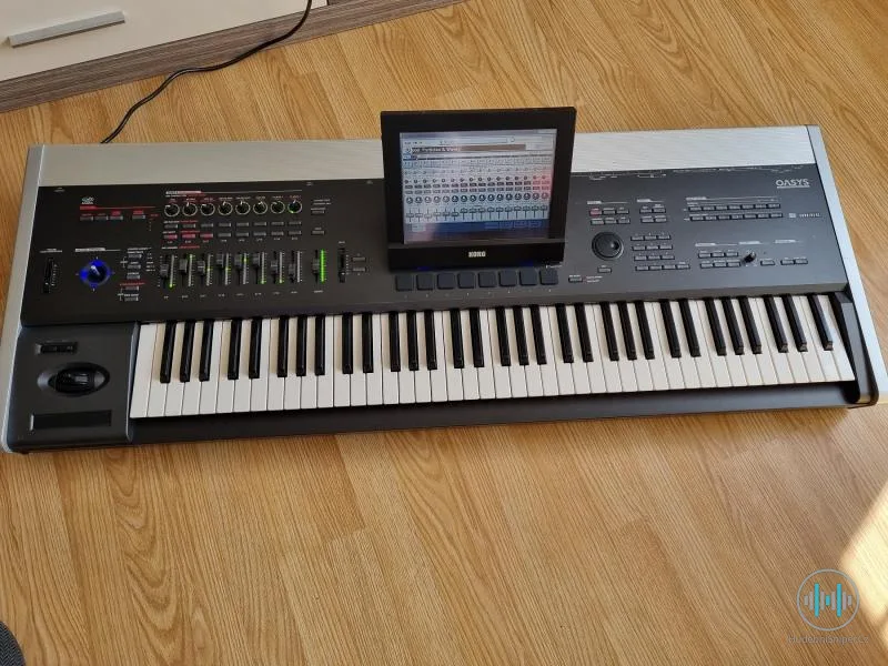 Korg Oasys 76.