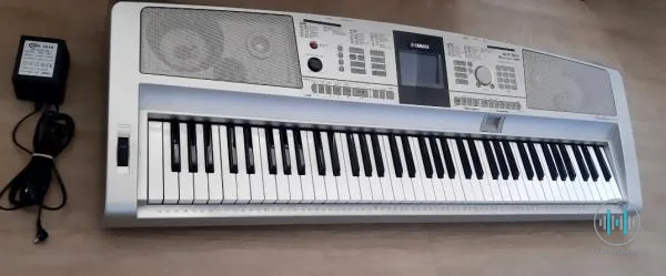 Klávesy Yamaha Portable Grand DGX-305