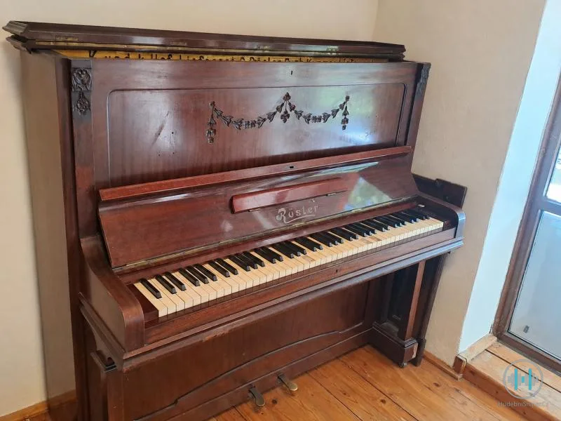 Starožitné secesní pianino G. RÖSLER – počátek 20. století