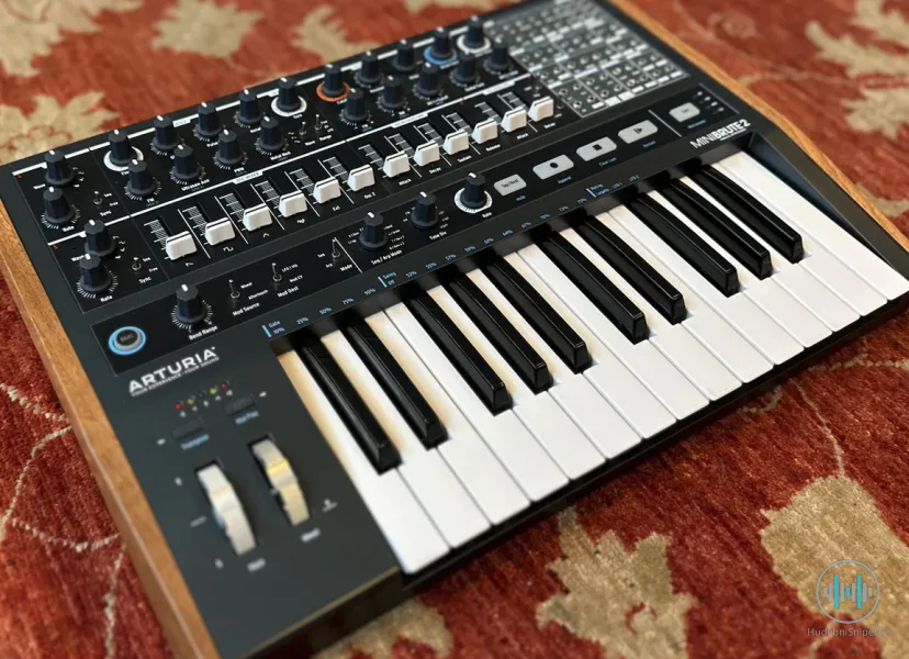 Arturia MiniBrute 2