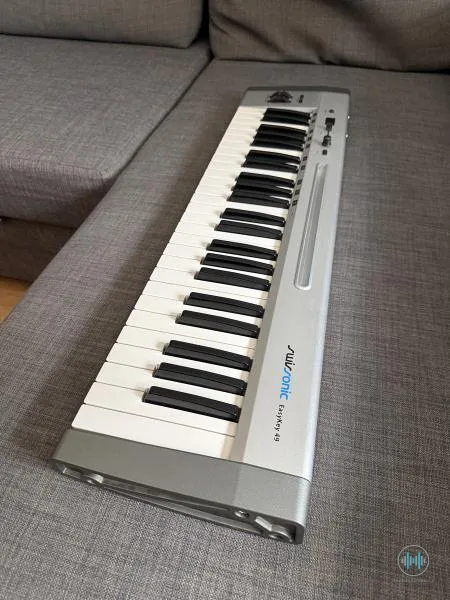 Swissonic EasyKey 49 MIDI keyboard