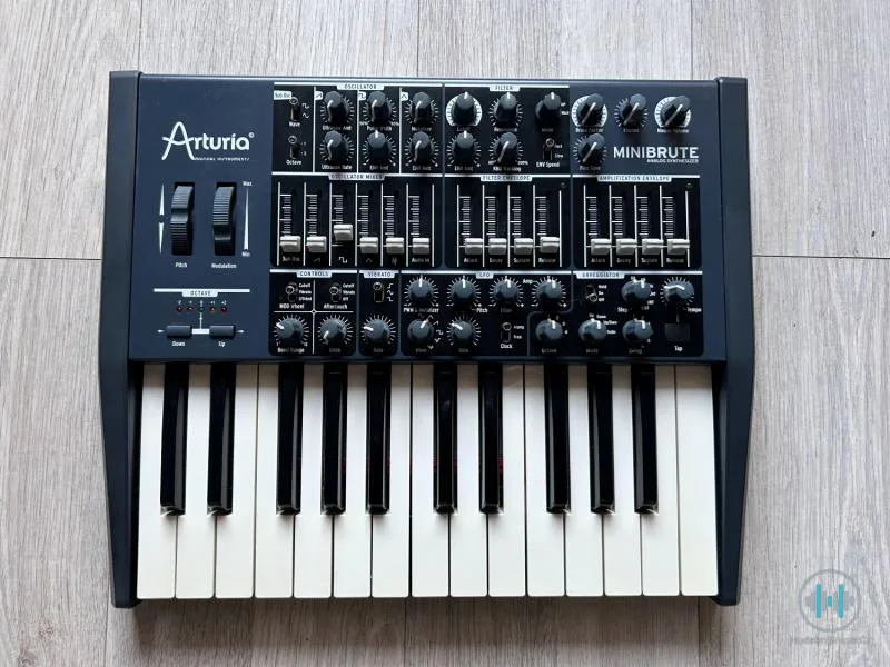Arturia Minibrute