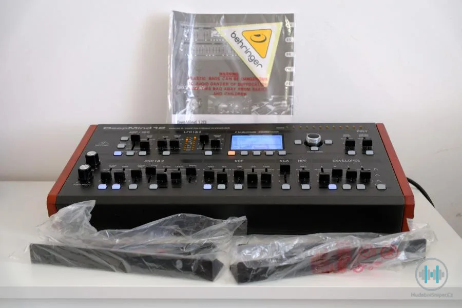 Behringer Deepmind 12D
