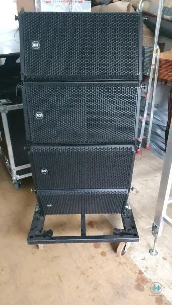 RCF HDL 28-A, 12ks line array