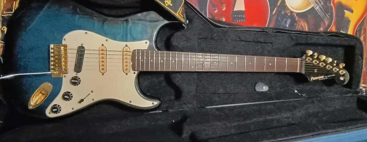 FERNANDES  Stratocaster