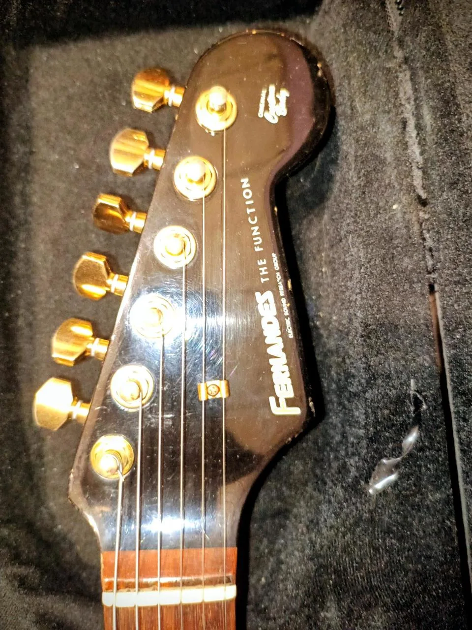 FERNANDES  Stratocaster