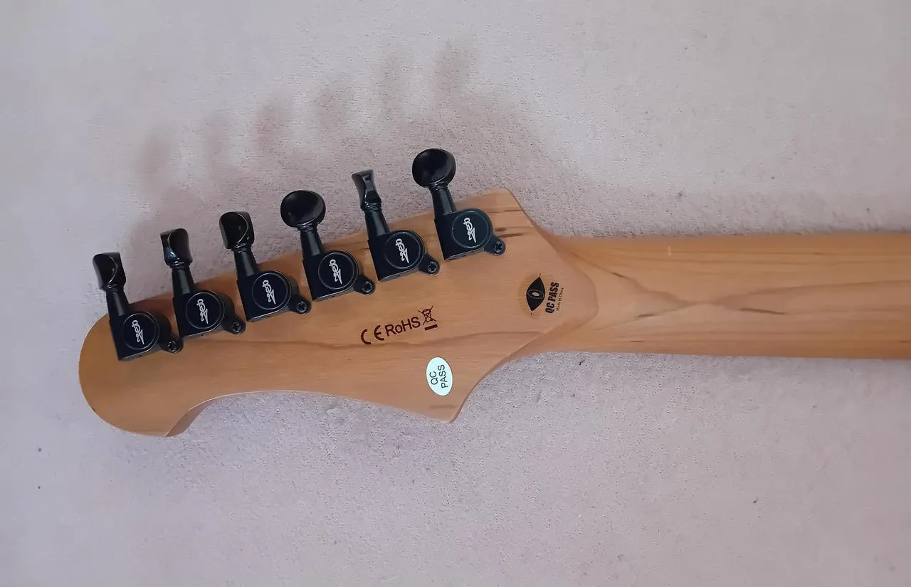 El. kytara JET Guitars JS-400 MBK R