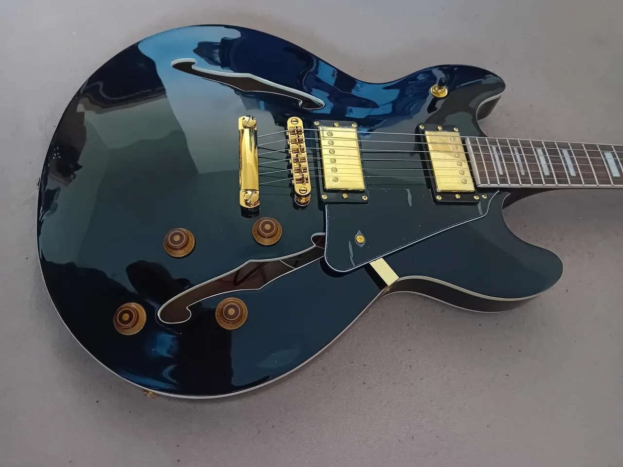Semiakustická kytara Blond SH-2 BK