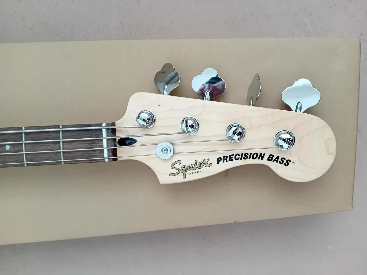 Squier Affinity P Bass PJ LPB
