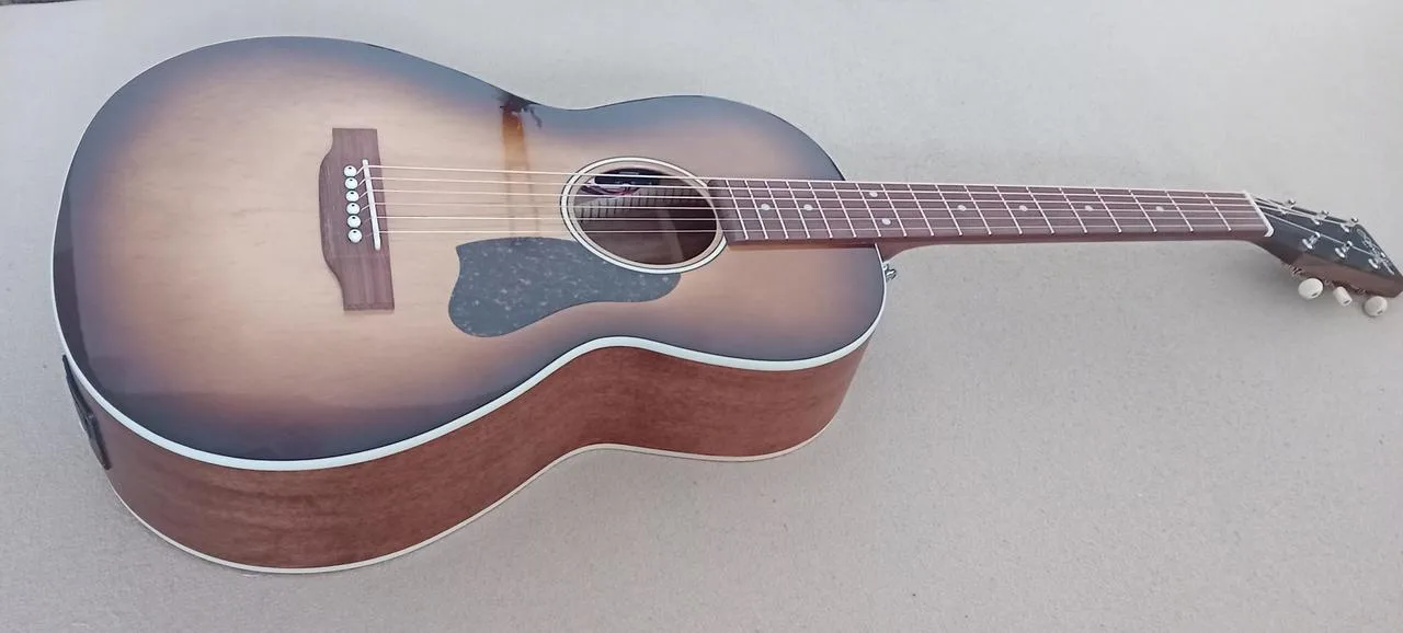 Art & Lutherie Roadhouse Light Burst GT EQ