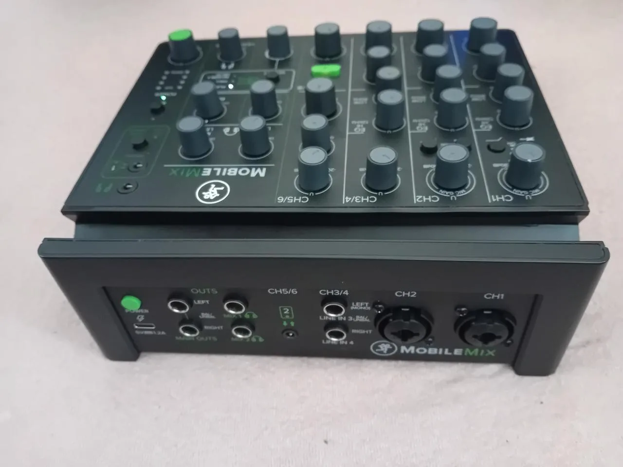 Mixážní pultík Mackie MobileMix