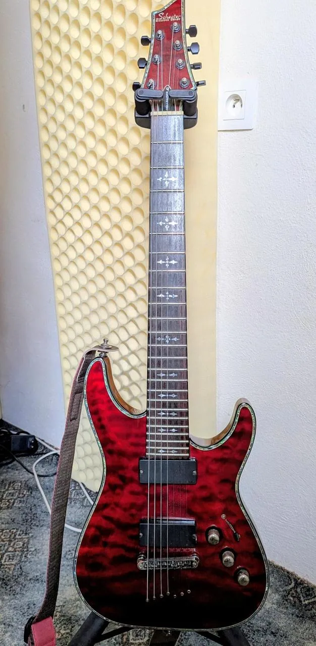 Schecter C-7 Hellraiser