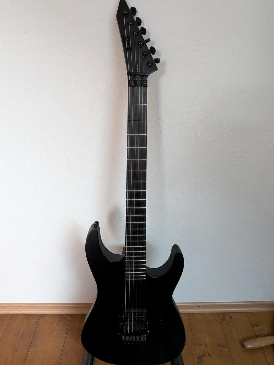 ESP LTD M-Black Metal (černý satén)