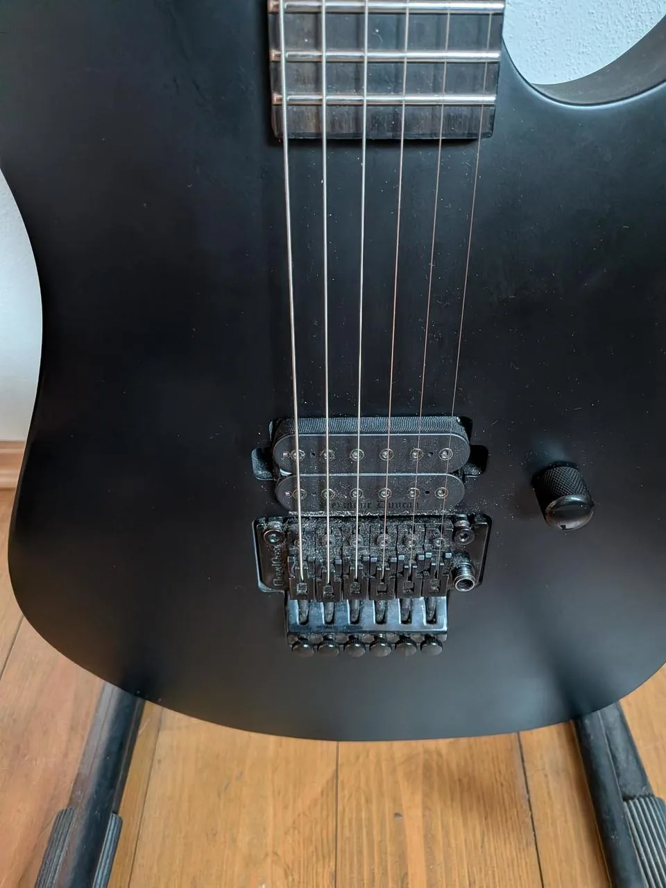 ESP LTD M-Black Metal (černý satén)