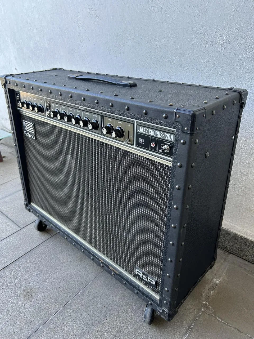ROLAND Jazz Chorus JC-120