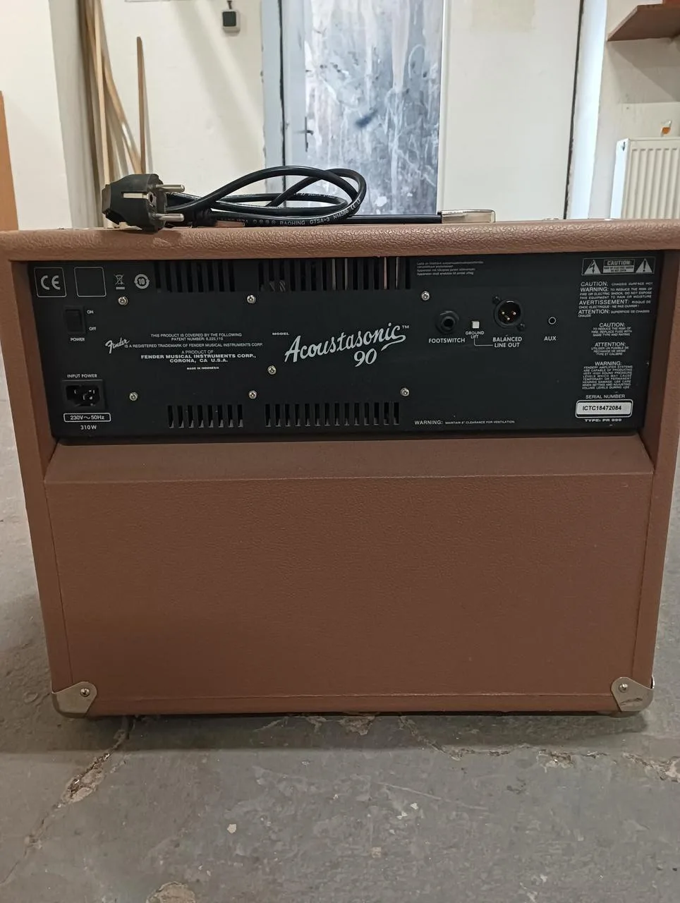 Fender Acoustasonic 90