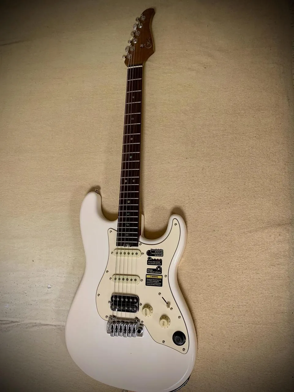 MOOER GTRS Standard 800 Elektrická kytara