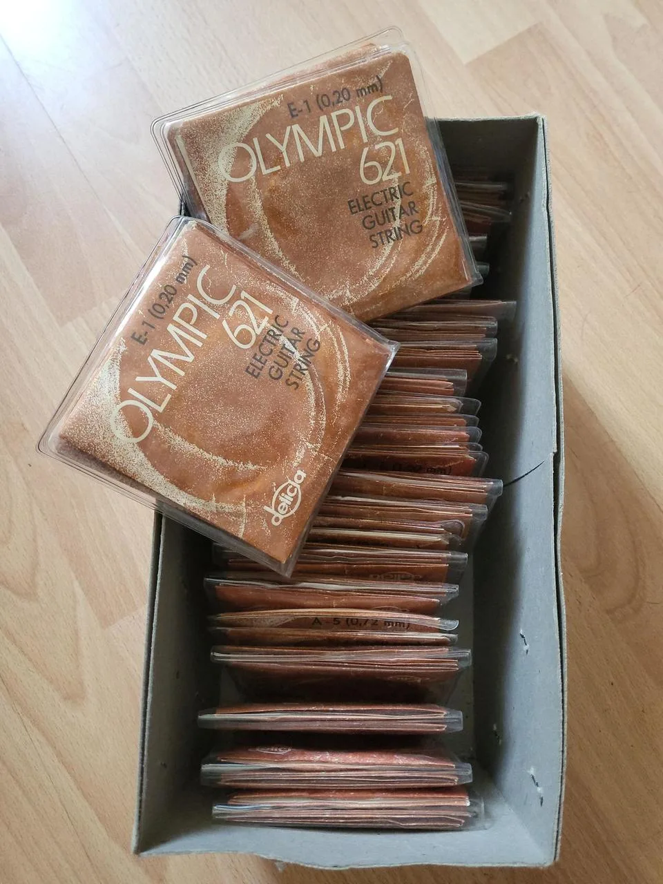 Struny Delicia Olympic, kompletní sady