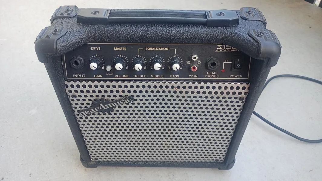 KYTAROVÉ KOMBO GEAR4MUSIC 15W