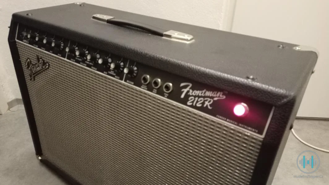 FENDER FRONTMAN 212R