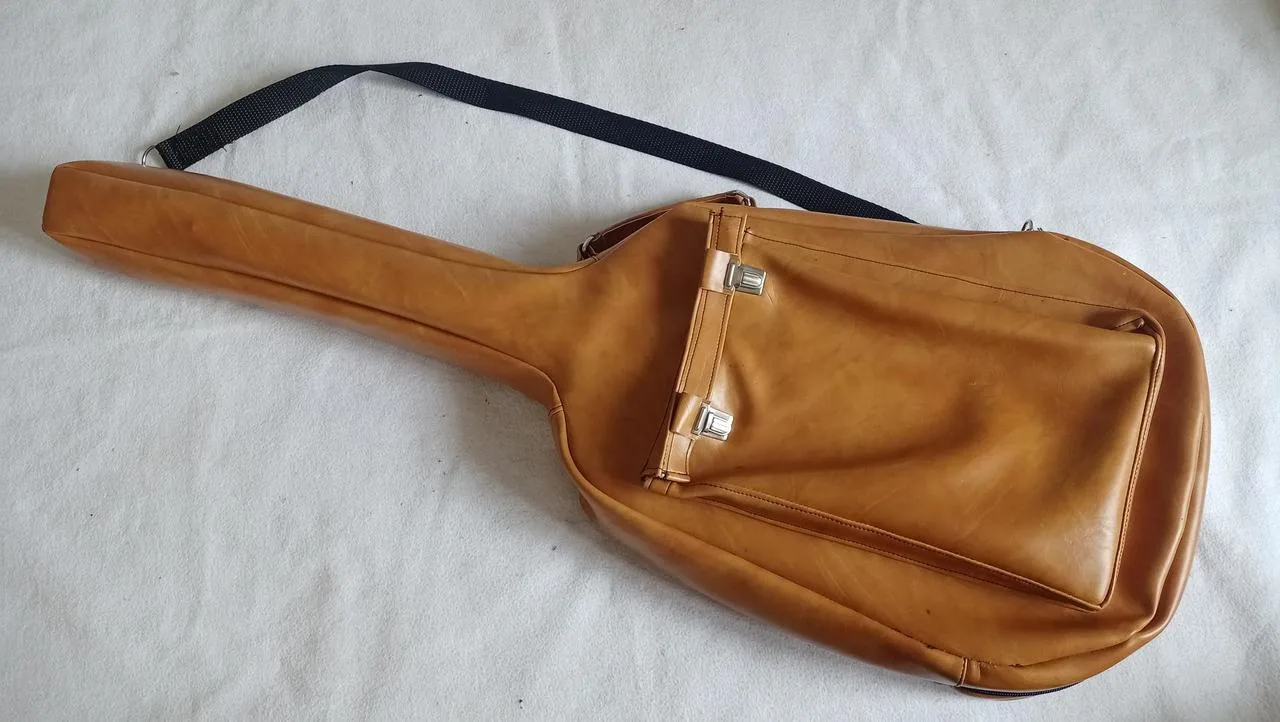 VINTAGE KOŽENKOVÉ POUZDRO na 3/4 KYTARU